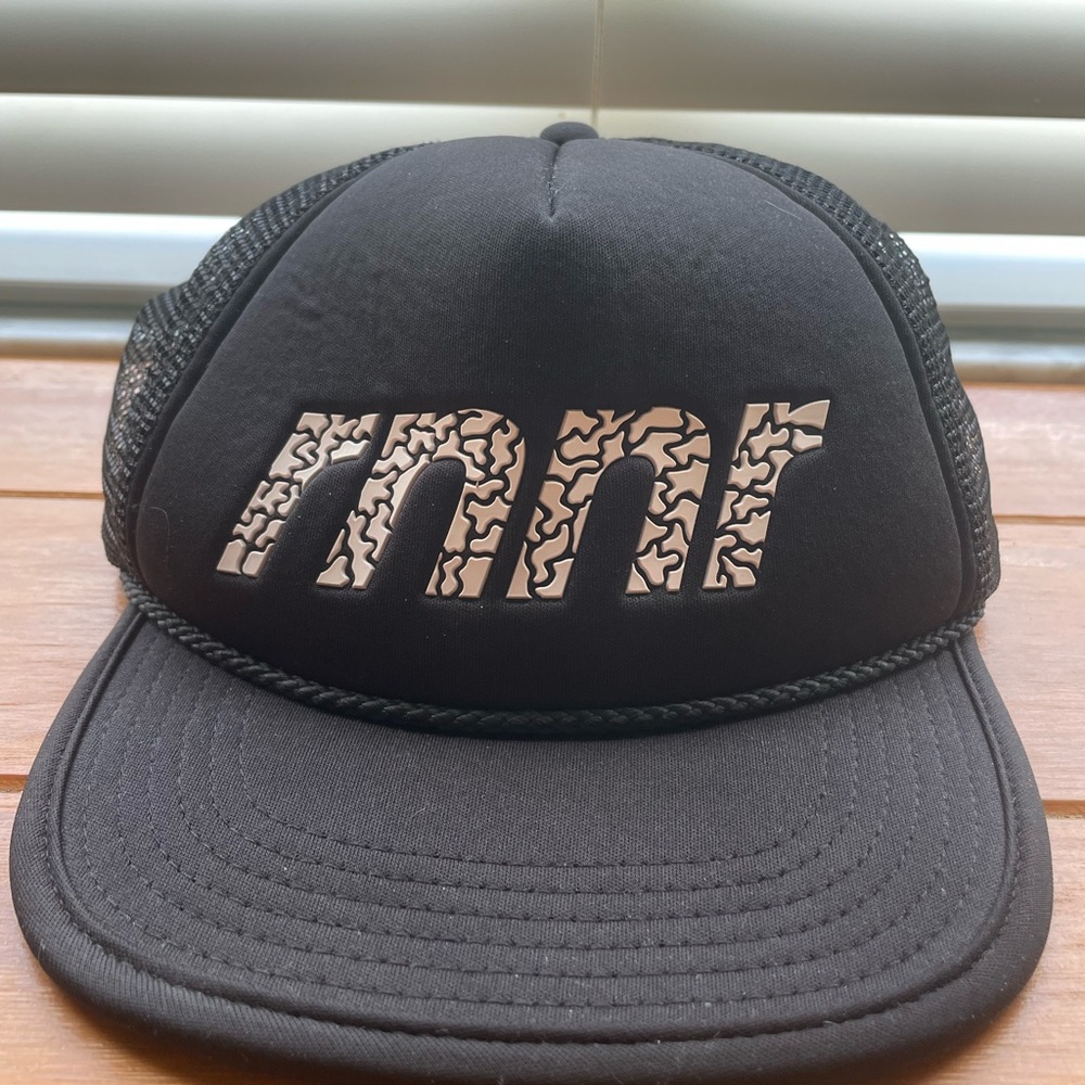 mnR Trucker Hat in Black – Lightweight Mesh Cap